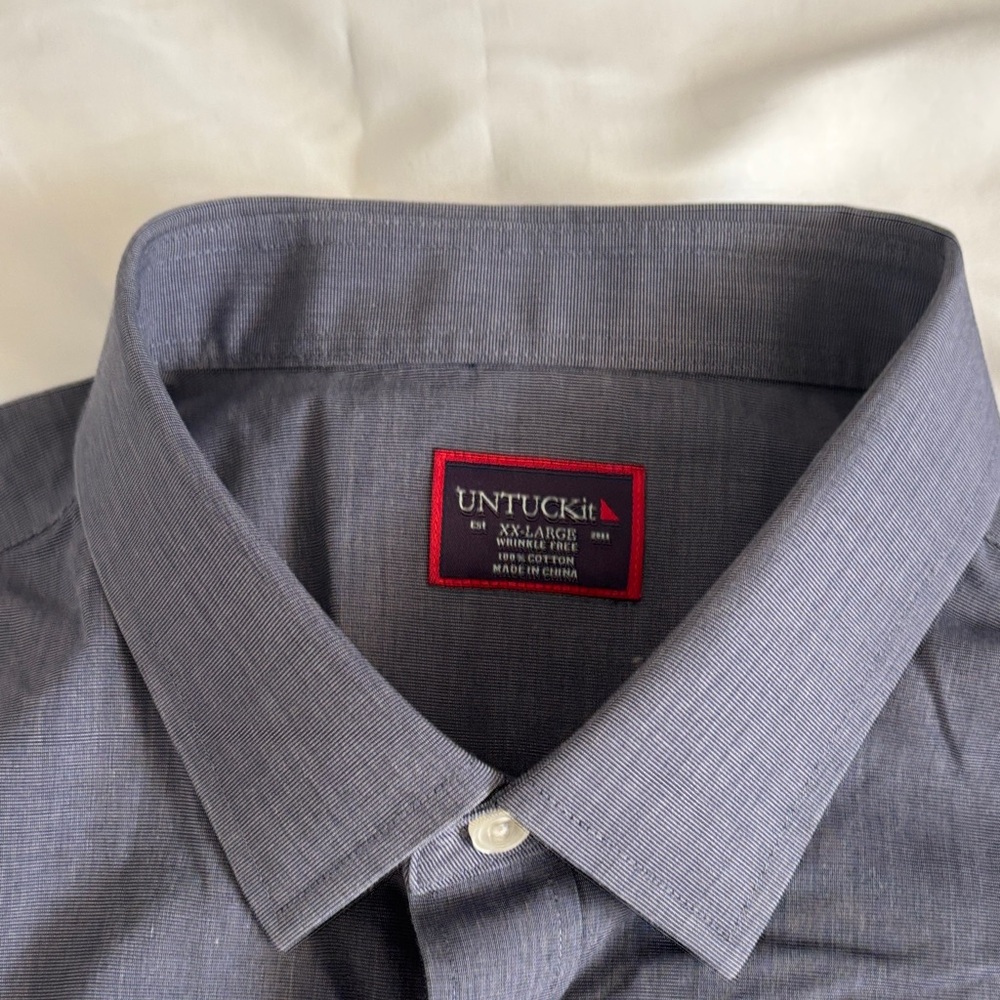UNTUCKit Men's Dark Blue Dress Shirt - Picture 2 of 5